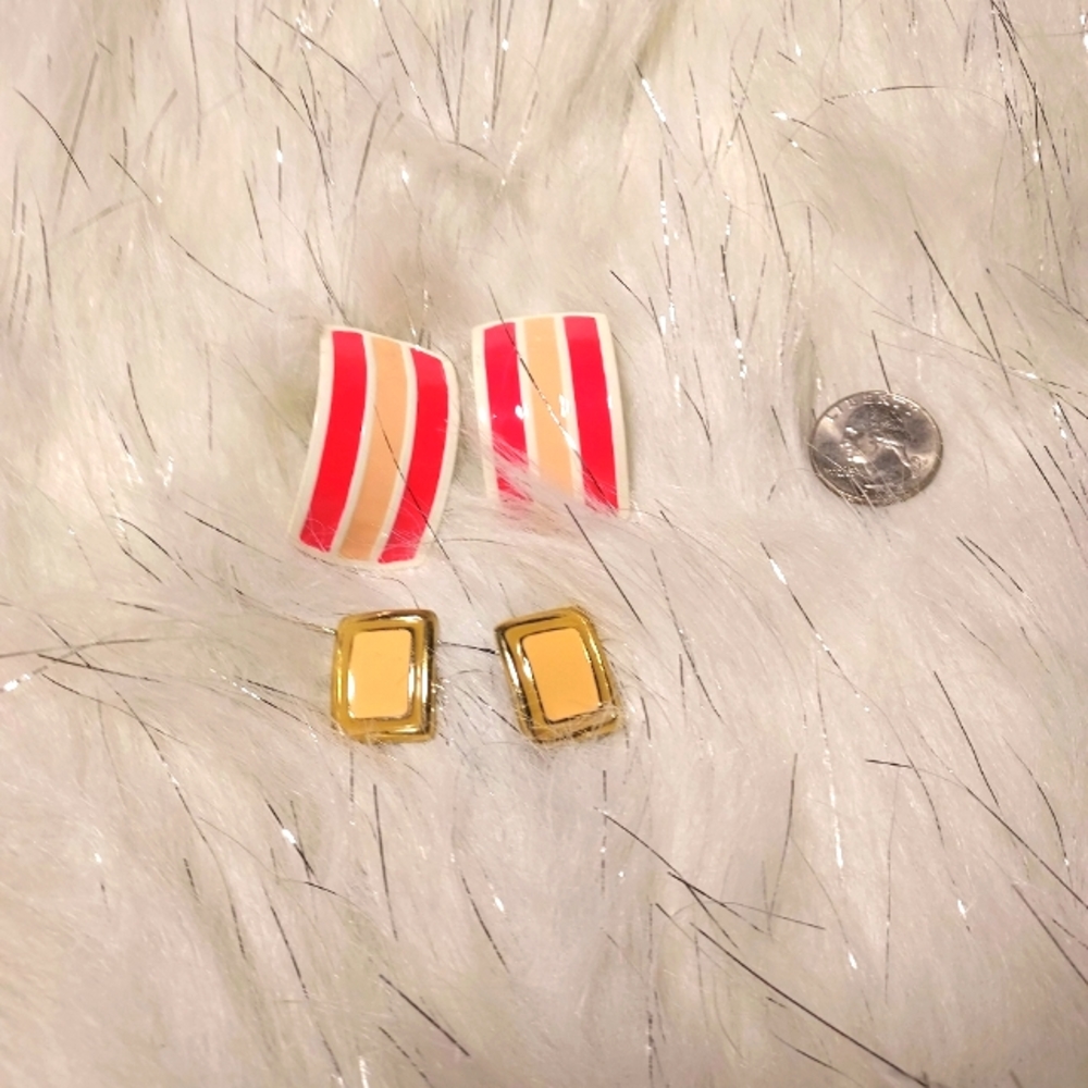 2 pairs of vintage 80s earrings